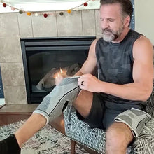 Afbeelding in Gallery-weergave laden, KnieStabiel - orthopedische compressieondersteuning om kniepijn te verlichten
